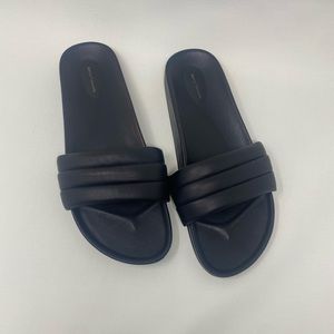 Beatrice Valenzuela slide sandal